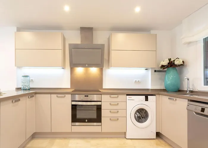 Genteel Laguna Beach * エステポナ