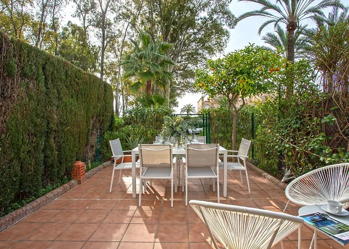 Genteel Laguna Beach * Estepona