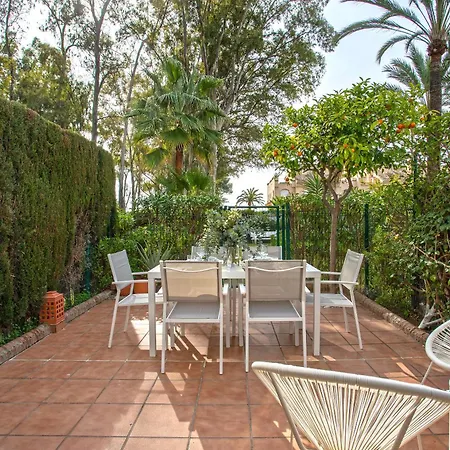 Genteel Laguna Beach * Estepona