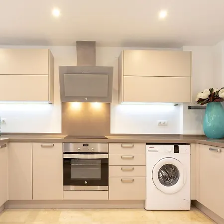 Genteel Laguna Beach * Estepona